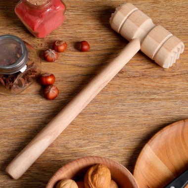 Молоток отбивной для мяса деревянный бук — Городок мастеров